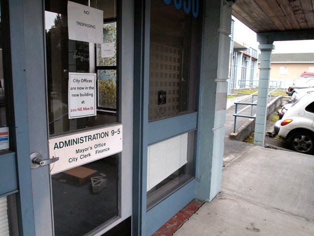 The Port of Poulsbo is considering a purchase of the old city hall building in downtown.