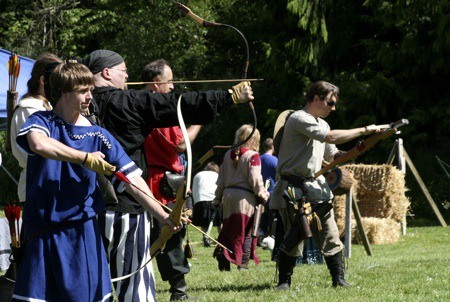 Swashbuckling and chivalry mark Medieval Faire in Port Gamble | Photo Slideshow