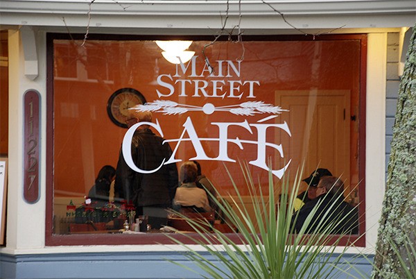 The Main Street Cafe held its grand opening Dec. 11.