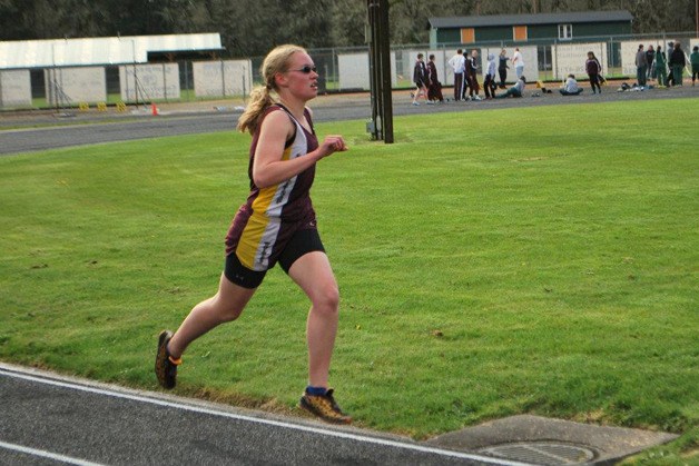 Jessica Peterson leads the Wolves' girls cross-country team