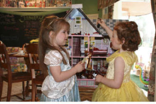 Four-year-old Chloe Foster (left)