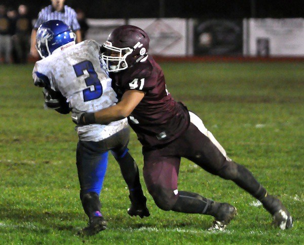 South Kitsap senior linebacker Mikey Garcia tackled Stadium running back Dylan Rychtarik during the Wolves’ 20-0 win in Class 4A Narrows League play Friday at Joe Knowles Field. It marked the first time South held an opponent scoreless since it defeated Kentridge 40-0 on Sept. 5