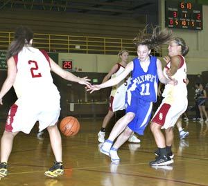 Olympics Serah Peterson runs into Enumclaws Mara Koplitz