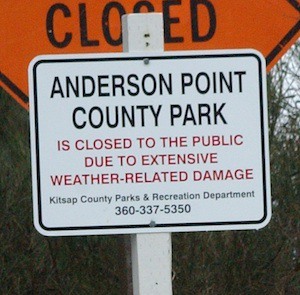 County sign notifies that Anderson Point Park is closed to the public.