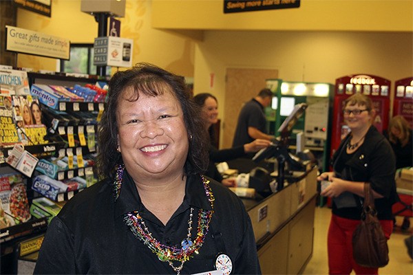 Maryann Miller retires from Safeway after 40 years with the company.