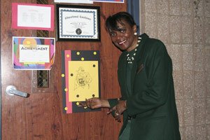 Madonna Hannas Dare Not To Swear program continues to impact students at Bremerton High School.