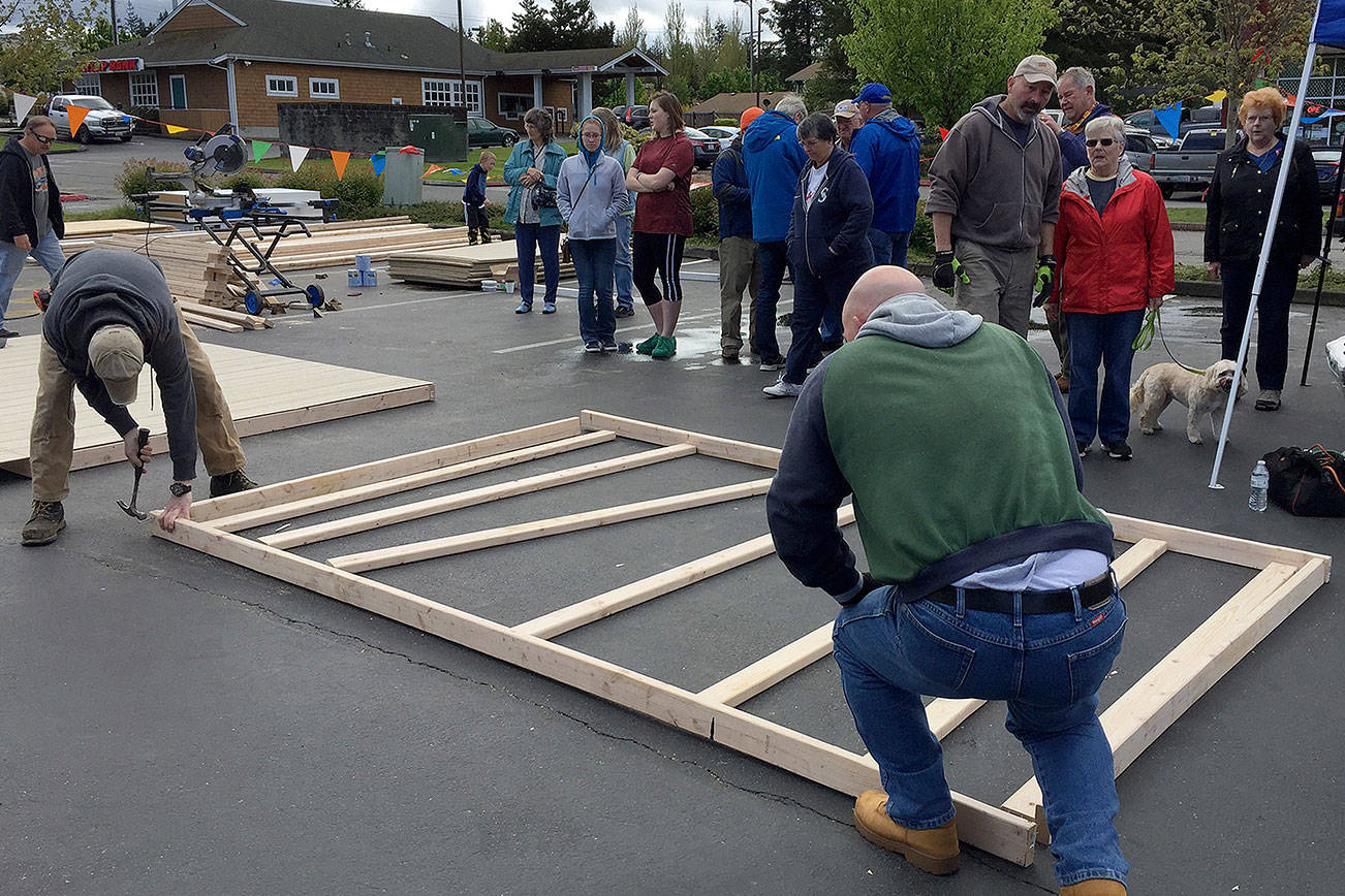 South Kitsap volunteers come together to build humane housing for the homeless