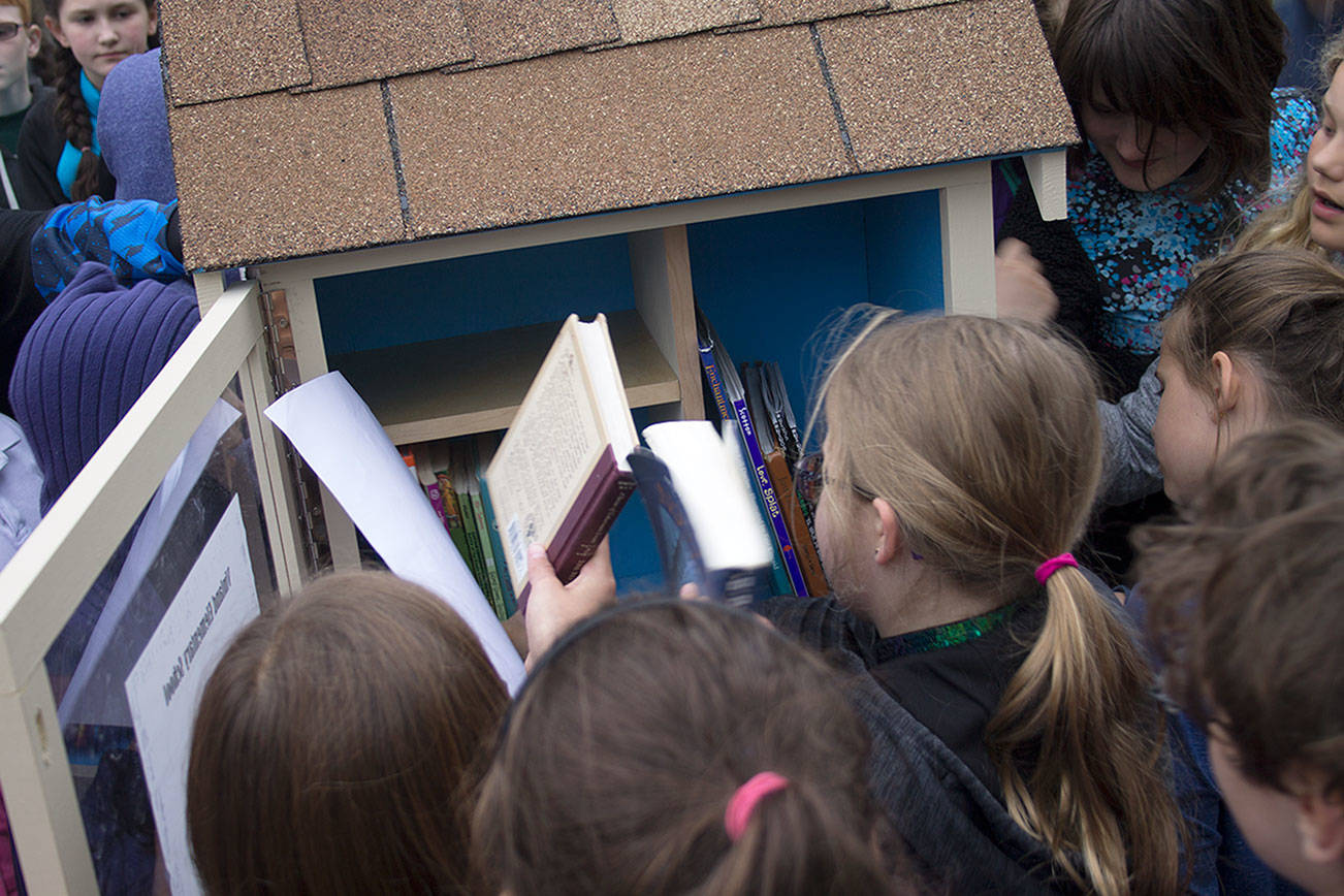 Vinland Elementary fifth-grade class donates Little Free Library