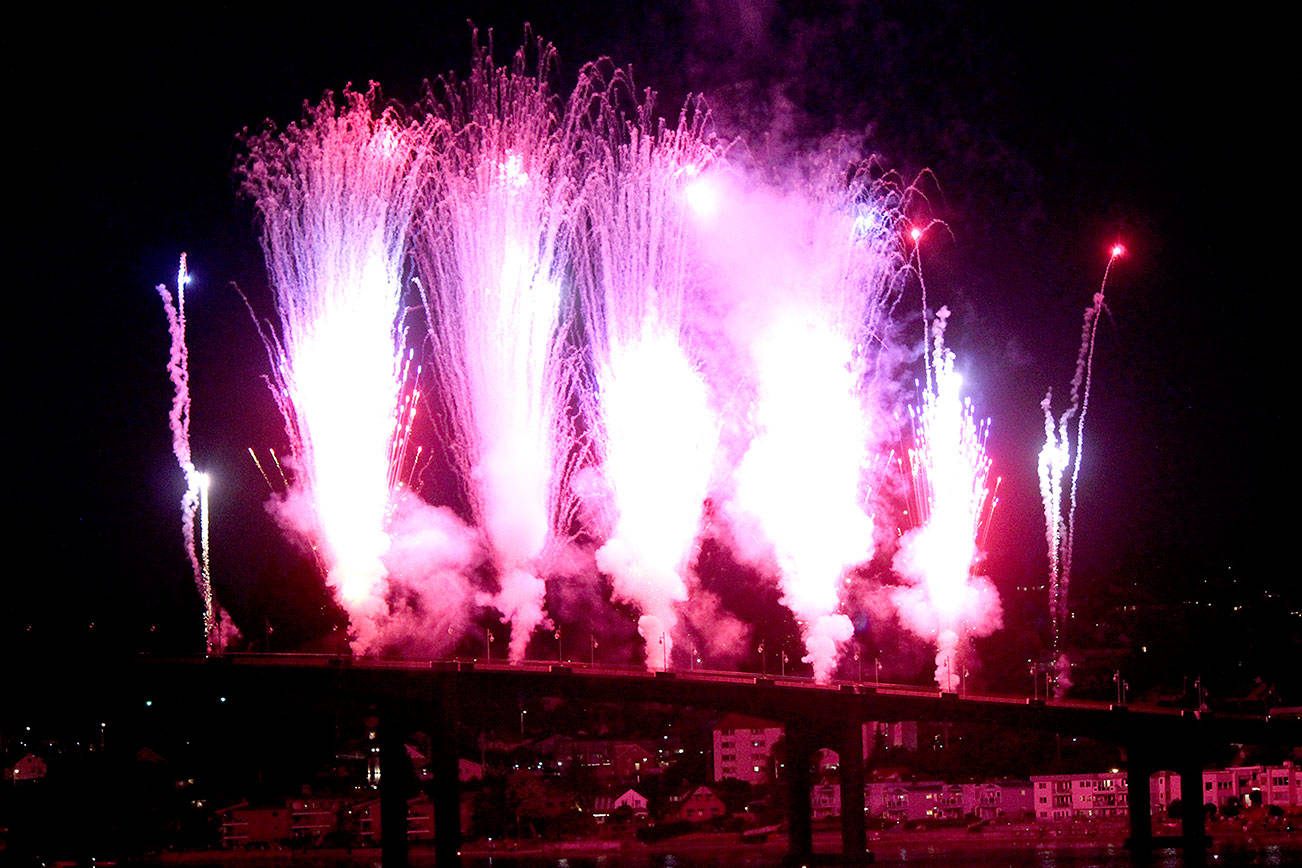 Independence Day celebration kicks off with Bremerton Bridge Blast July 1 | Slideshow