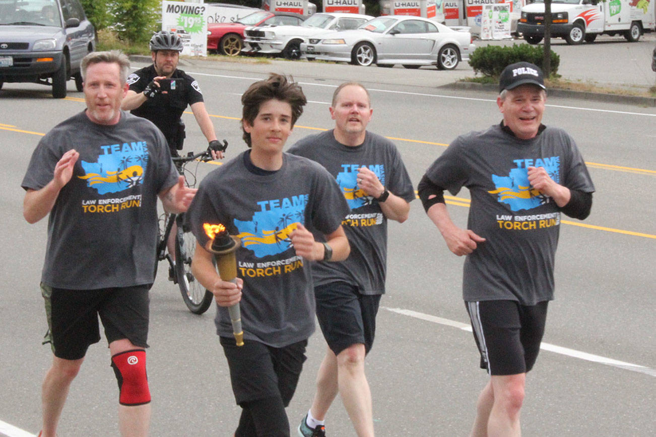Poulsbo Police Department carries the torch
