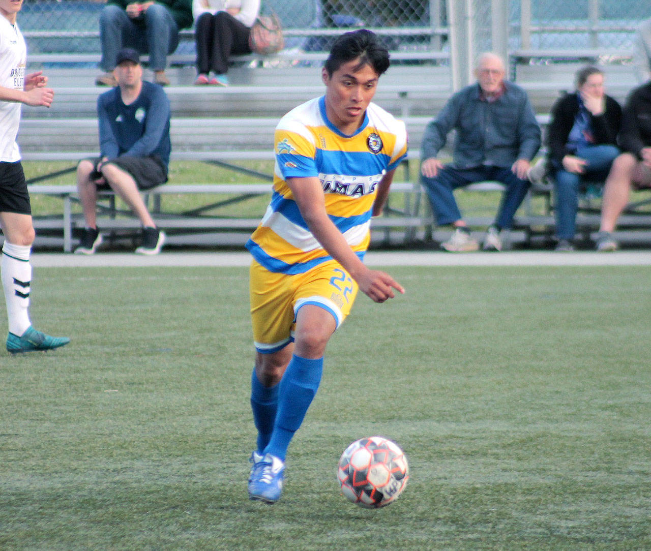 Uriel Herrera dribbles through the midfield during the Pumas’ 2-0 victory over PDX FC. (Mark Krulish/Kitsap News Group)