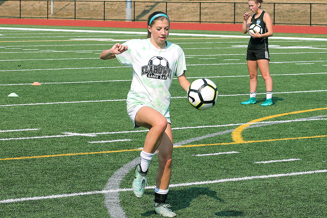 Klahowya girls soccer | Fall Sports Preview