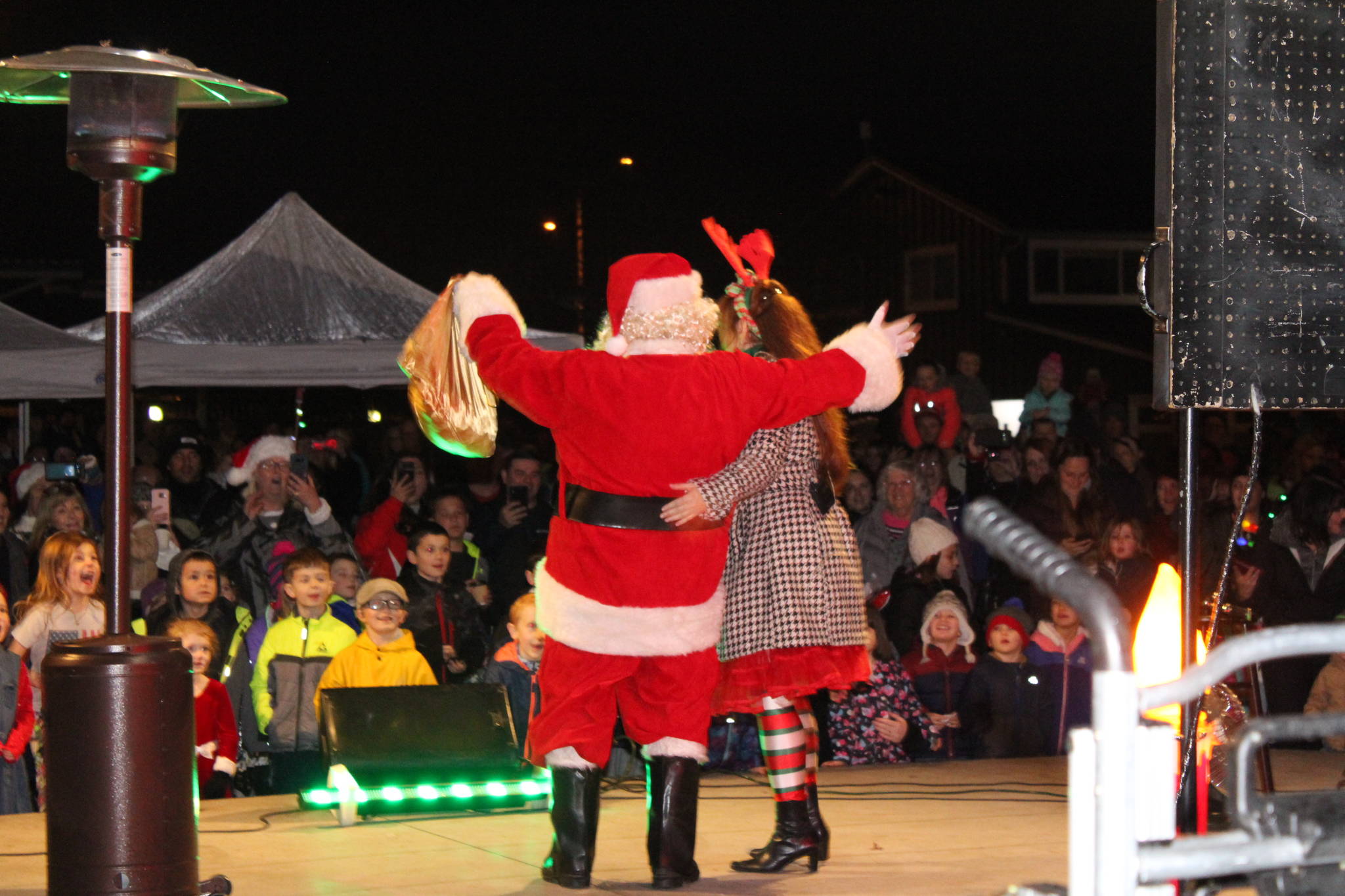 Kingston Cove Christmas lights up the waterfront