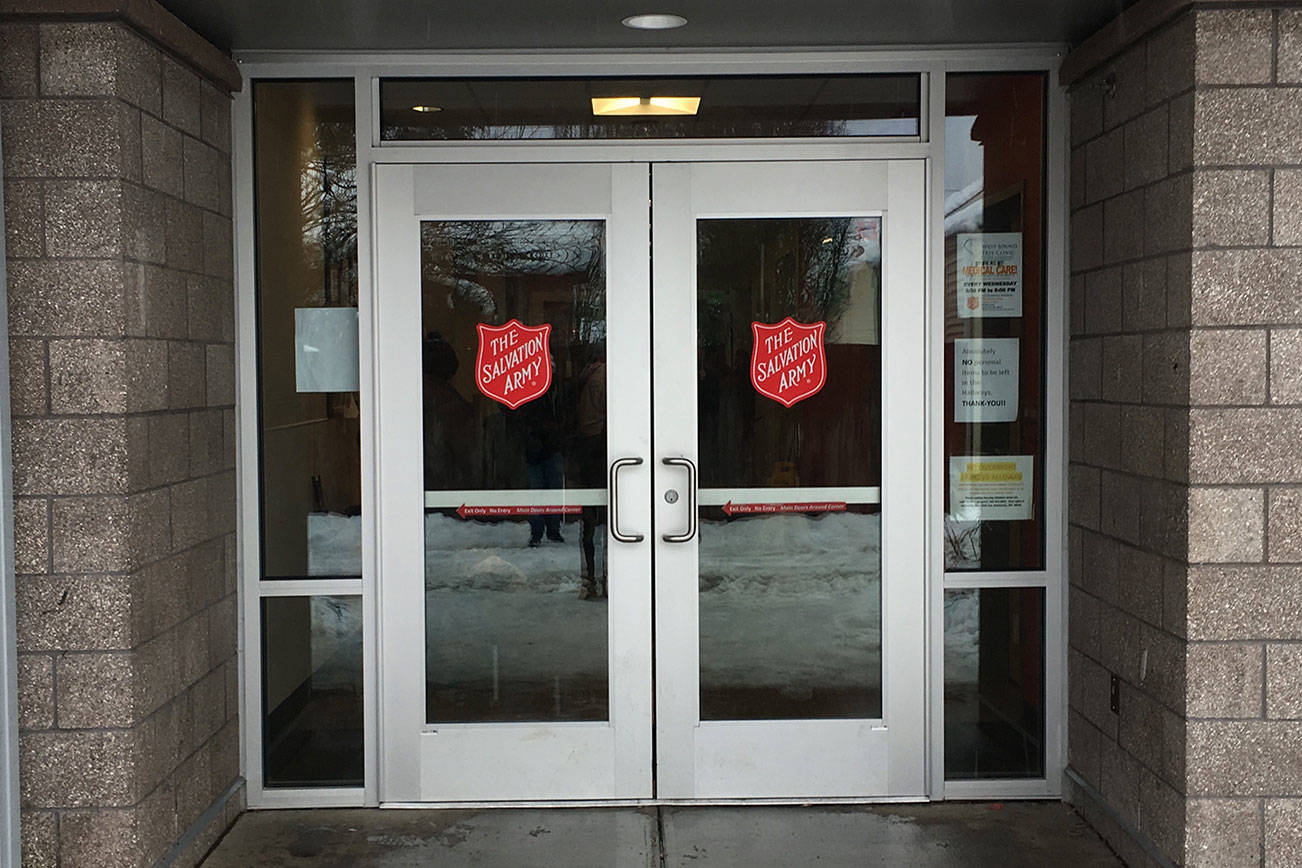 “A warm bed on a cold night”: scores flock to Bremerton emergency shelter during storm