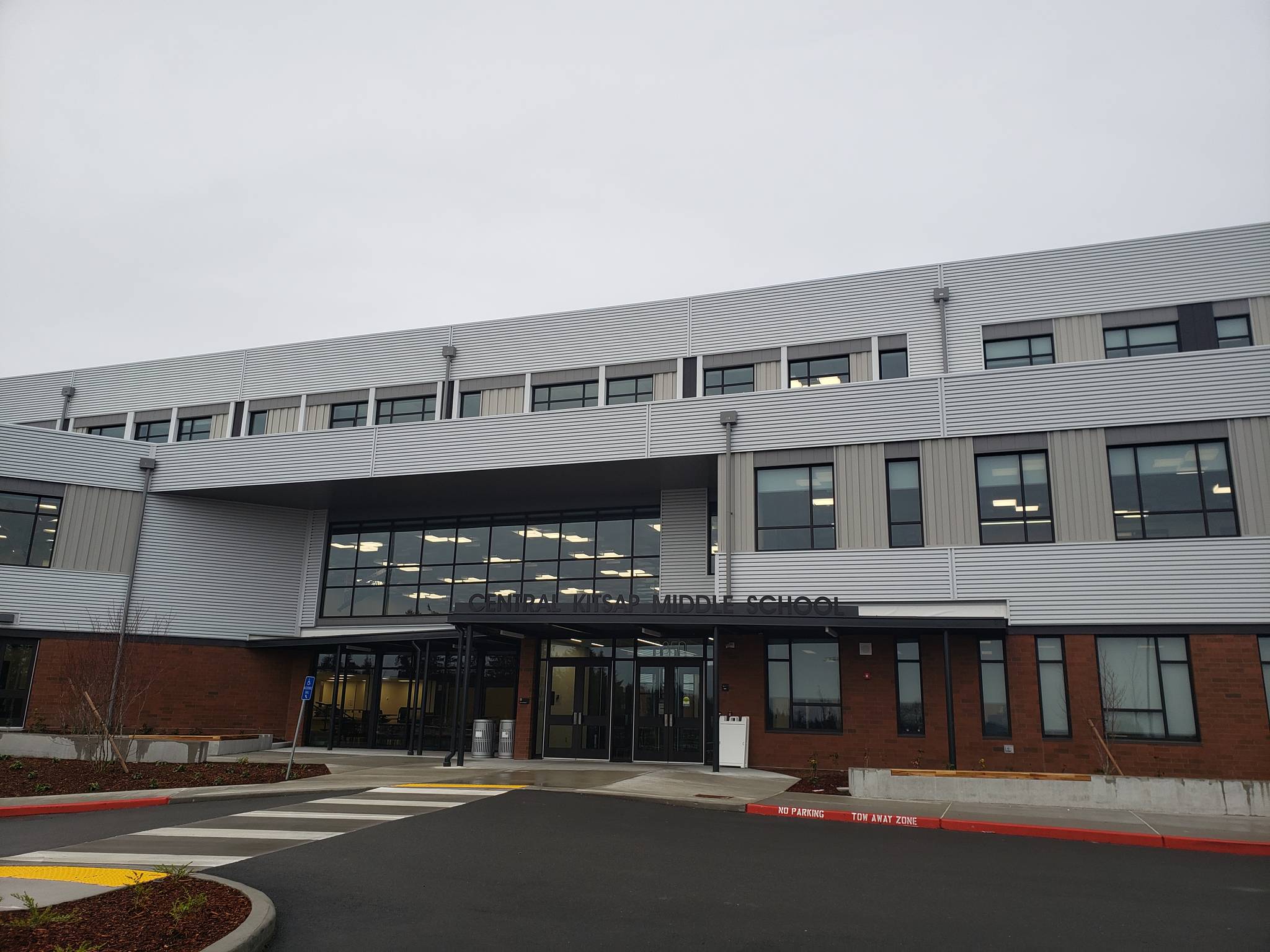 New Central Kitsap Middle School welcomes students for the first time