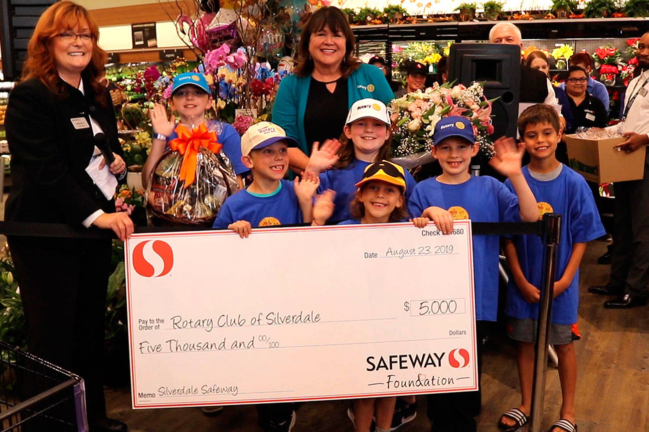 Safeway donates $5K to Silverdale Rotary Club to fight hunger