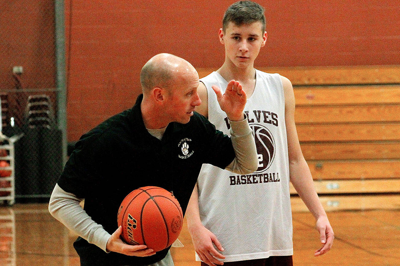 Brian Cox, a former South Kitsap basketball and baseball player, takes over the boys basketball program from his former coach John Callaghan.