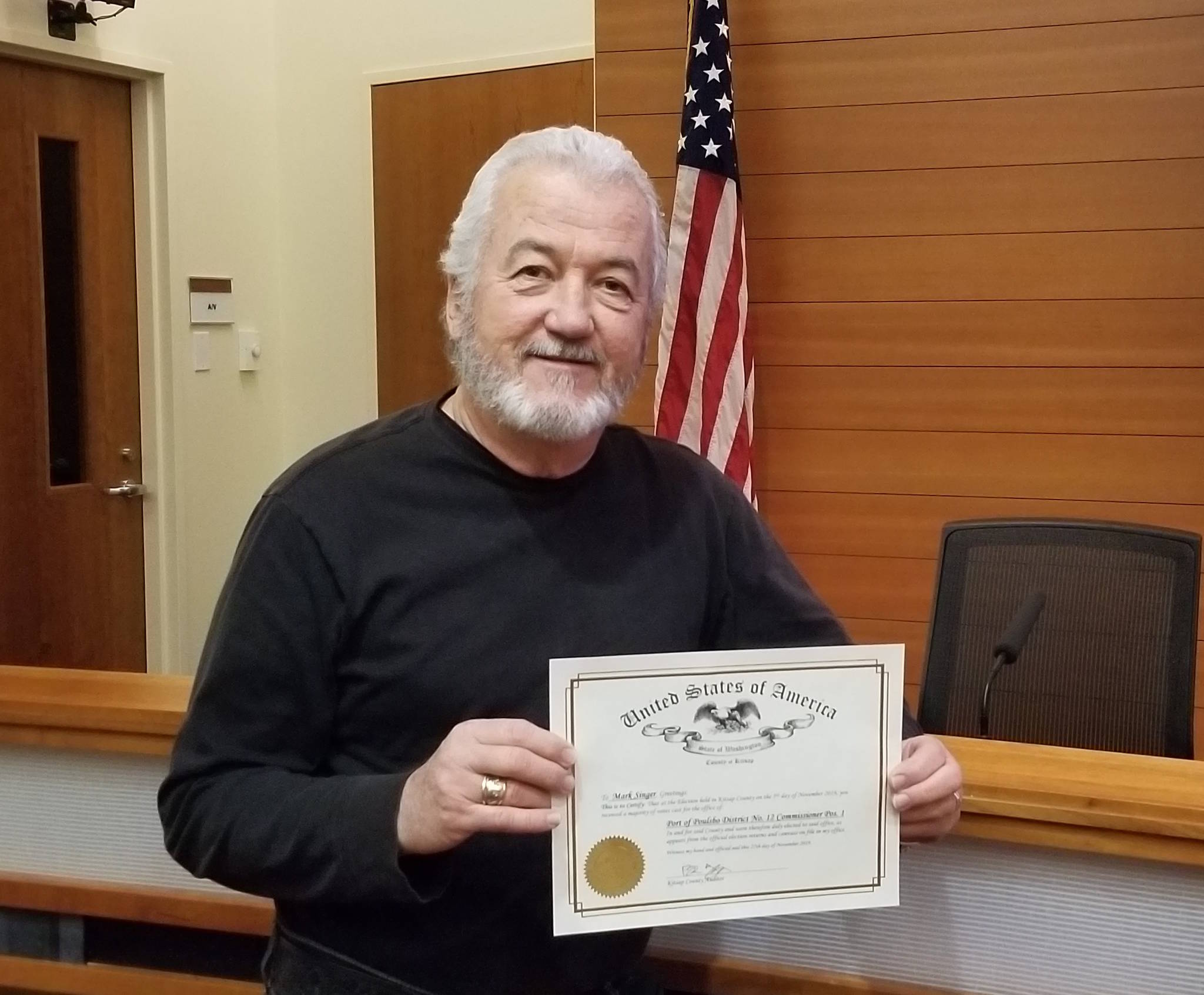 One out, one in: Poulsbo port commissioner steps down moments after new commissioner sworn in
