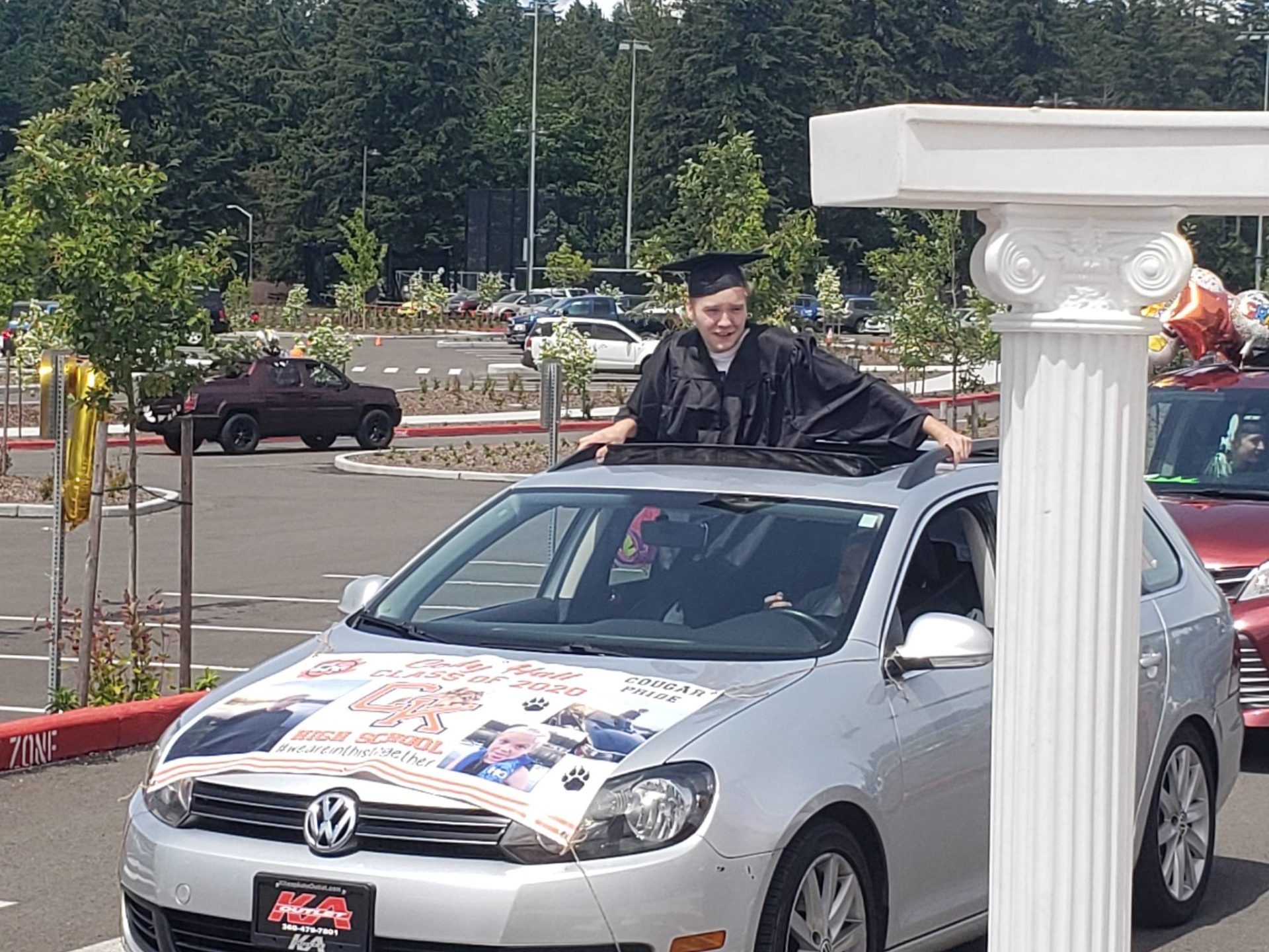 Video Central Kitsap High School seniors cruise through graduation