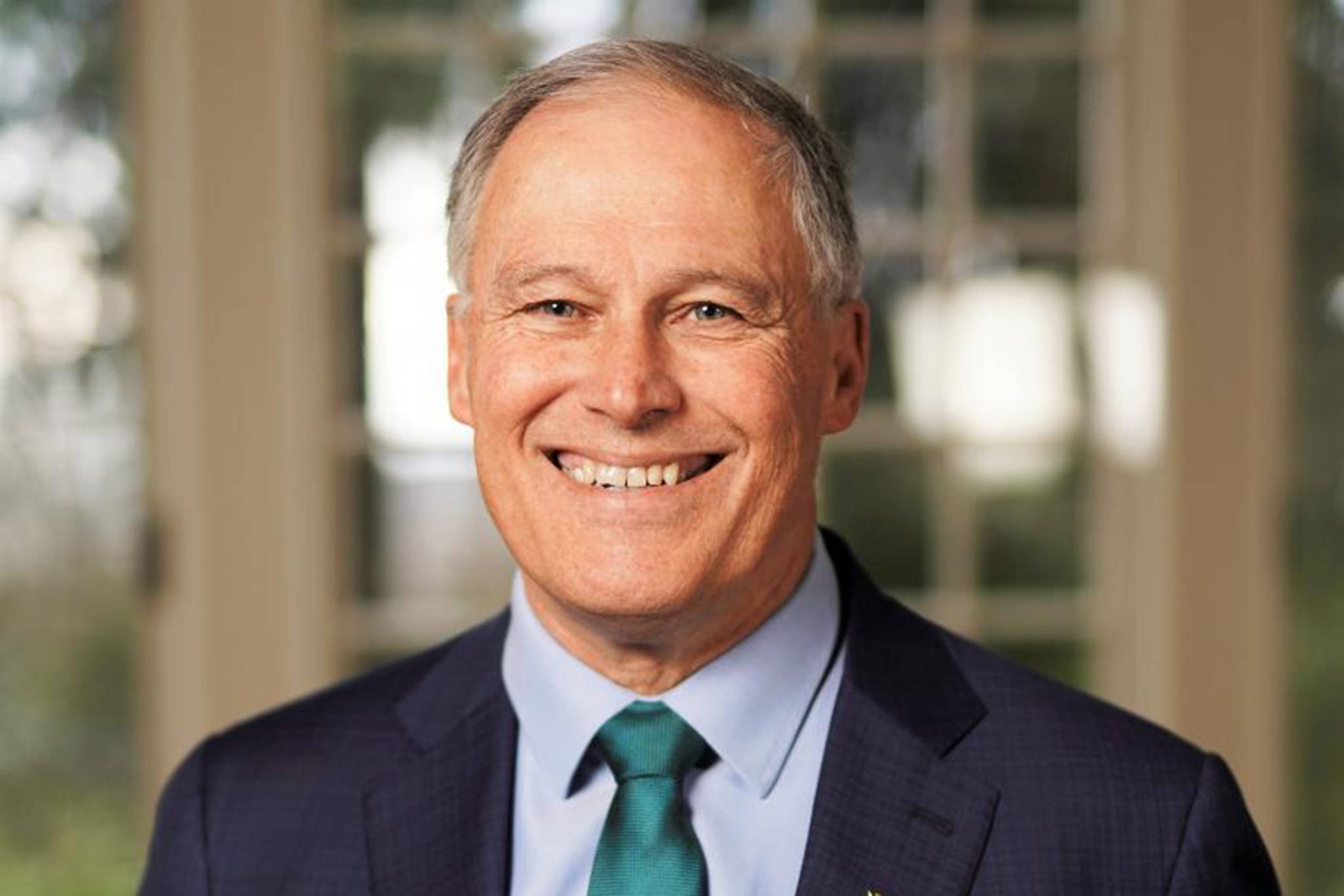 Inslee orders businesses to require masks, halts phase advancement applications