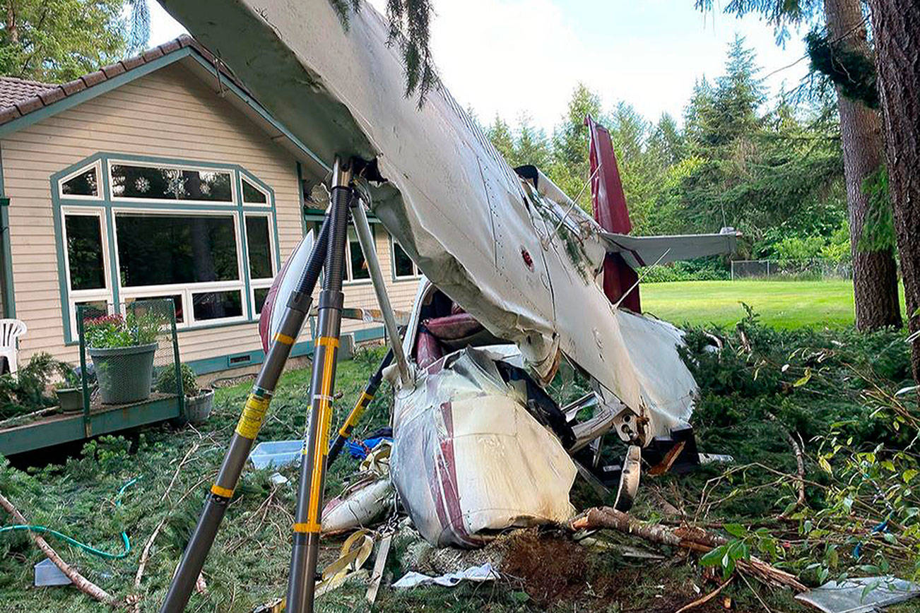 Small aircraft crashes near Mullenix Road in South Kitsap