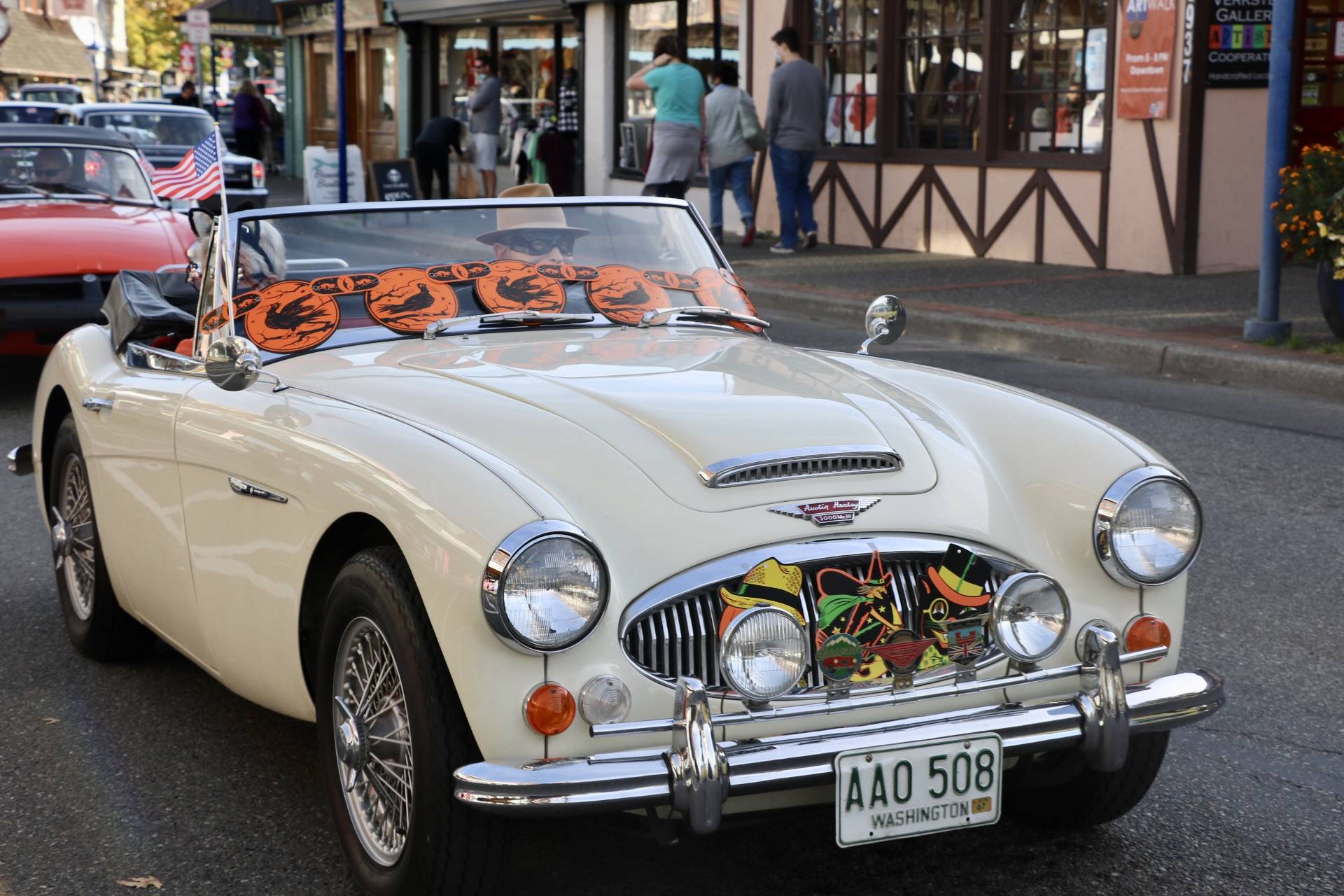 This roadster is in search of The Great Pumpkin!