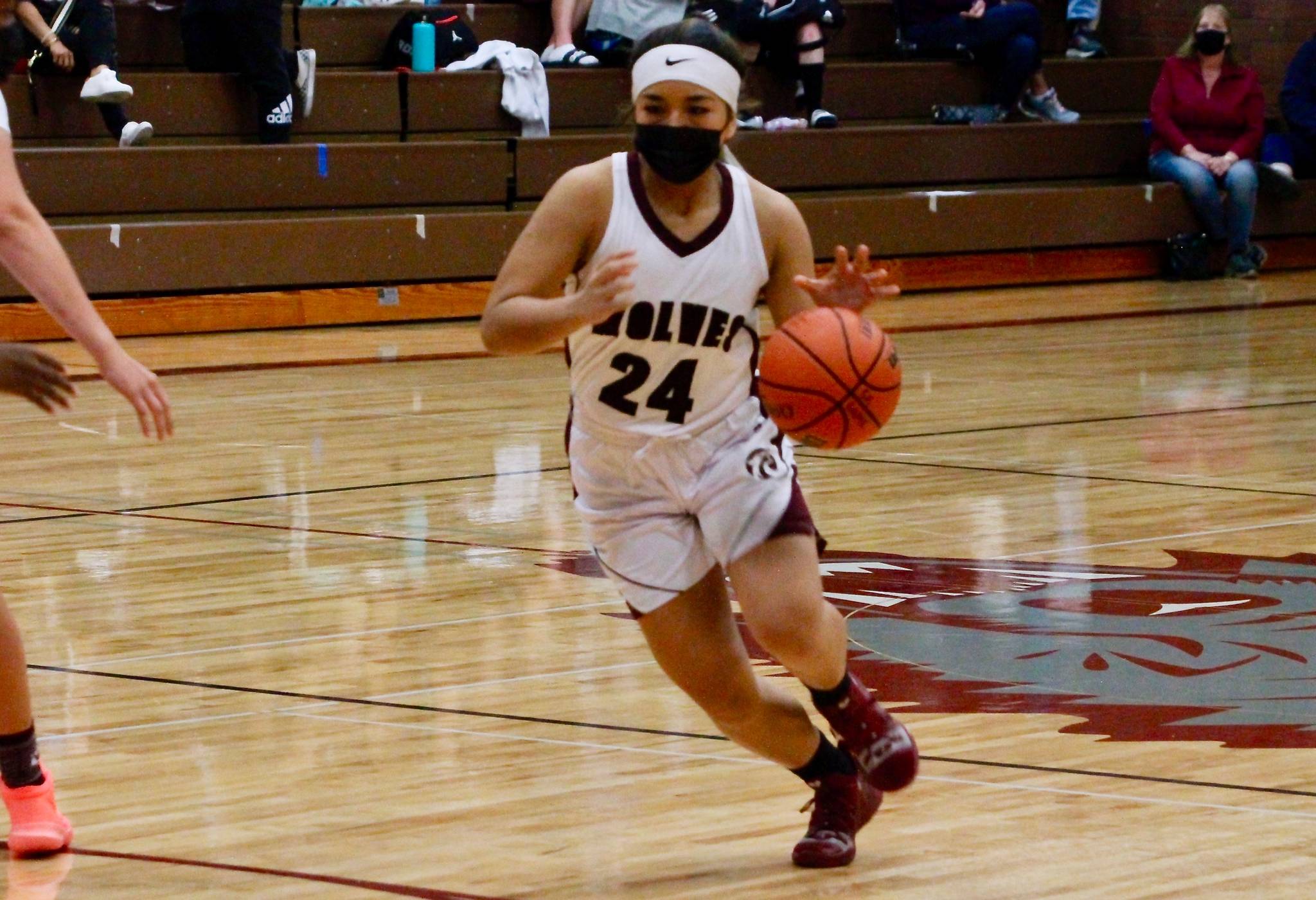 Areeza Amian led South Kitsap with 15 points in her team’s 66-32 win over Central Kitsap. (Mark Krulish/Kitsap News Group)