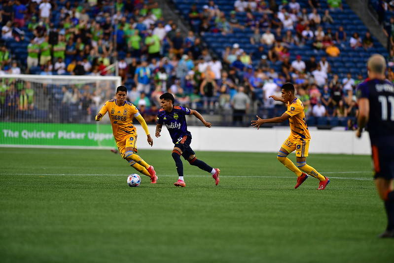 Raul Ruidíaz drives the ball up the field against Tigres UANL during a 3-0 victory in the Sounders’ 2021 Leagues Cup quarterfinal match. (Jane Gershovich / Sounders FC Communications)