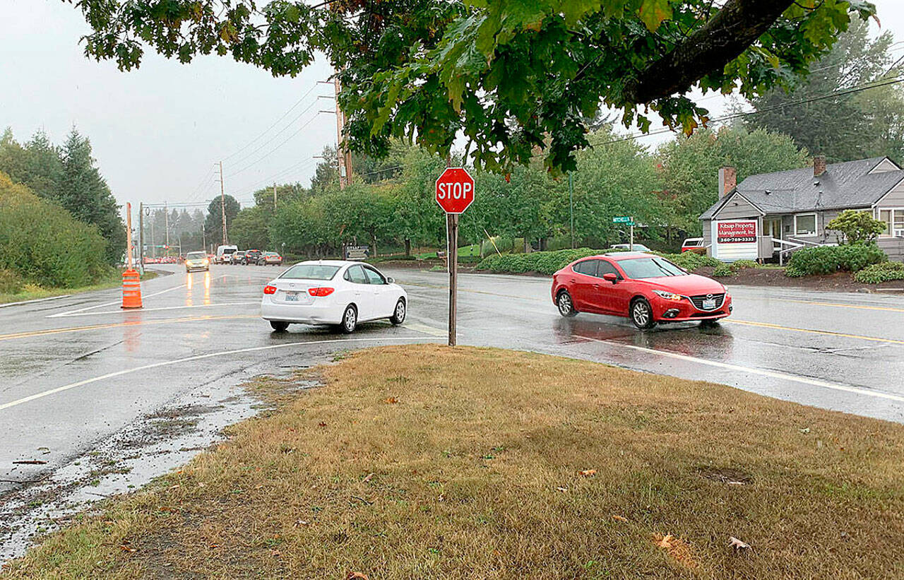 Bob Smith | independent
Current plans call for this often-chaotic intersection, commonly referred to as the “Mitchell Y,” to be replaced with a roundabout to improve safety and traffic flow, according to city road officials.
