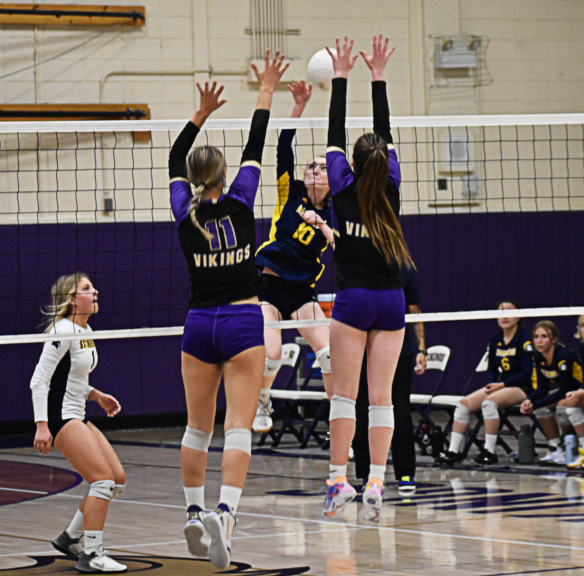 Ella Piland looked to provide offense for the Bainbridge Spartans against North Kitsap. Nicholas Zeller-Singh/Kitsap News Group Photos