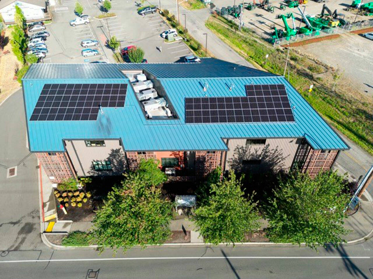 PSE courtesy photo
The solar array on the roof of Fishline Food Bank & Comprehensive Services in Poulsbo.