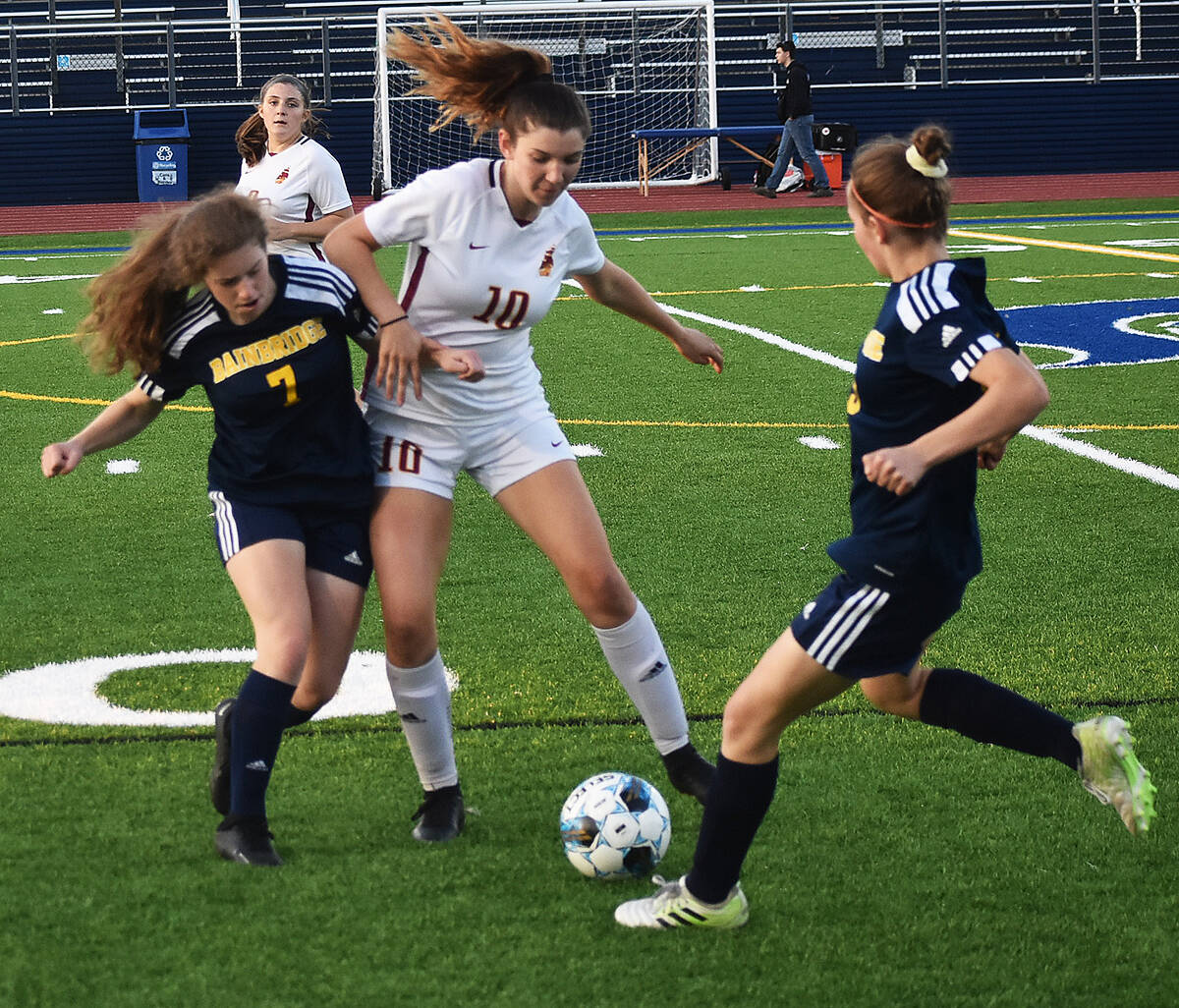 Nicholas Zeller-Singh/Kitsap News Group Photos
Kingston and Bainbridge battle to the final whistle.