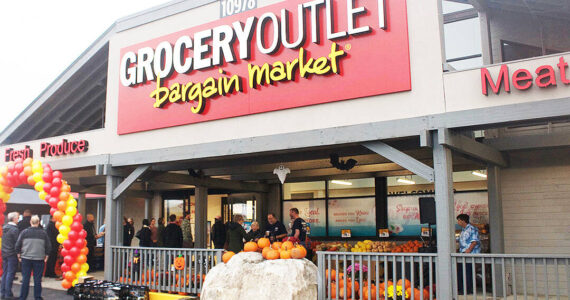 Tyler Shuey/Kitsap News Group Photos
Grocery Outlet held its grand opening in downtown Kingston Oct. 12.