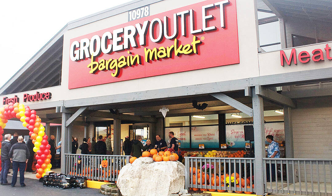 Tyler Shuey/Kitsap News Group Photos
Grocery Outlet held its grand opening in downtown Kingston Oct. 12.