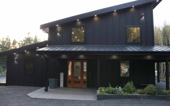 Tyler Shuey/Kitsap News Group Photo
The entrance to Black Barn Fine Art Studio in Kingston.