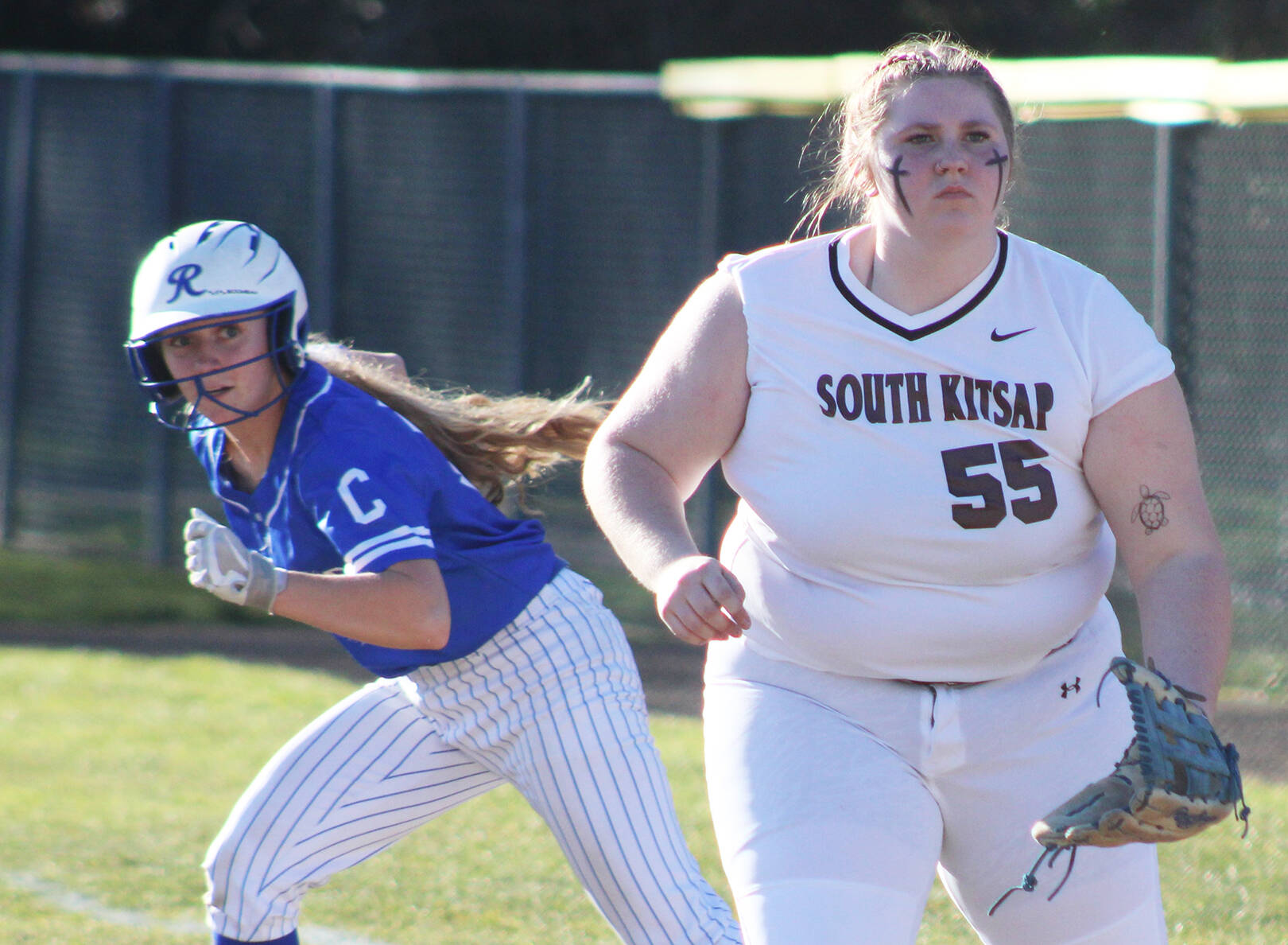 Elisha Meyer/Kitsap News Group photos
Sophomore Joci Lee covers first base in the fifth inning.