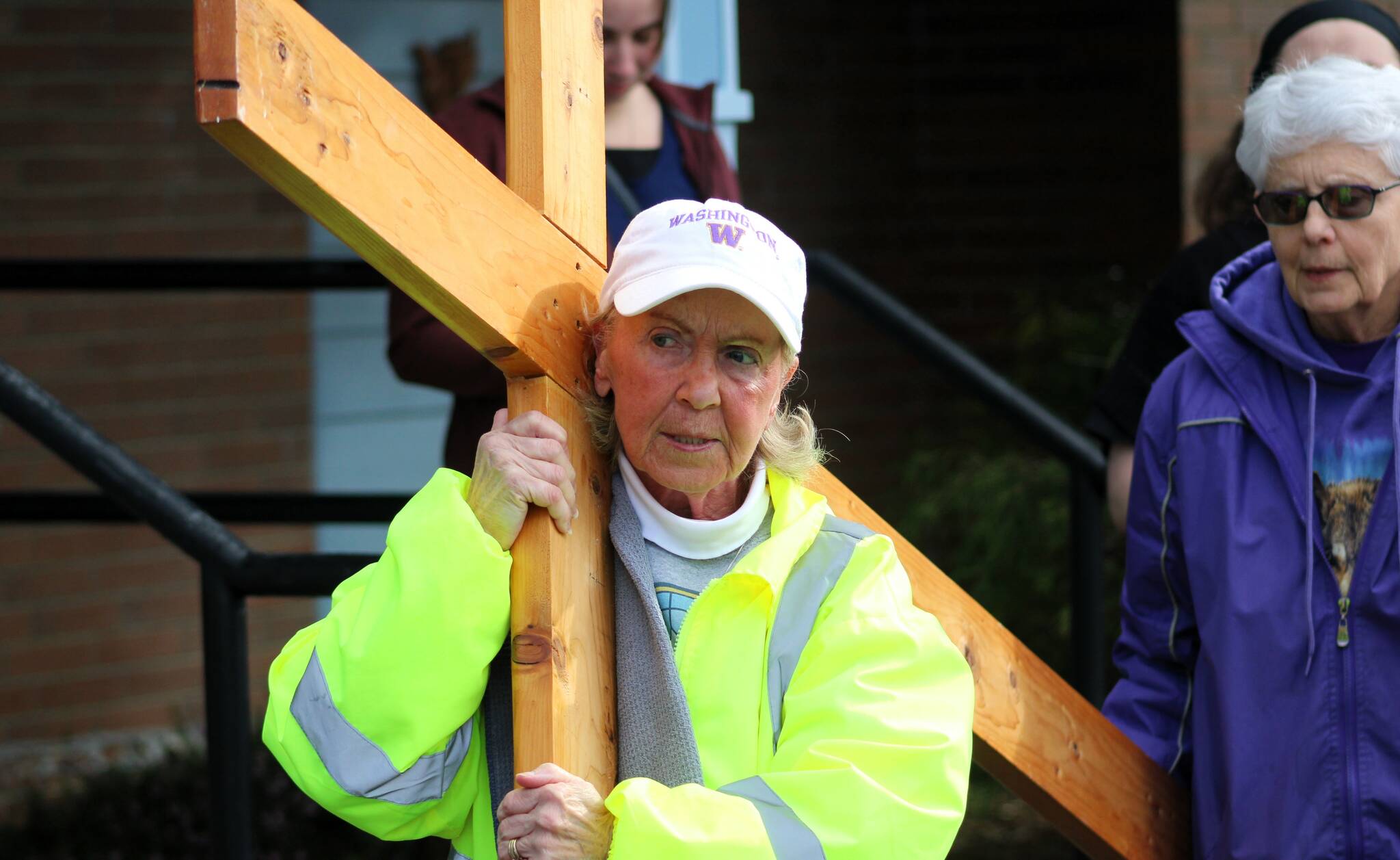 Elisha Meyer/Kitsap News Group photos
Tina Holmes shoulders the weight of the cross for the first leg of the 30th annual Cross Walk.