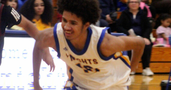 Luke Caputo/Kitsap News Group photos
Knight Jalen Davis scored a school record 51 points in a 94-42 Bremerton home win over the South Kitsap Wolves Dec. 2.