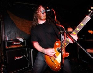 Mos front man Tony Reed gets wicked in Berlin.