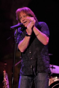 Rocker Eddie Money will bring his show