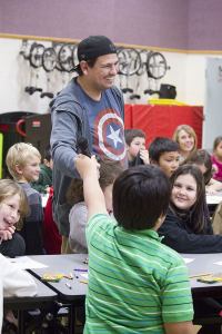 Jeffrey Veregge meets and answers a question from Filo Woo-Ching