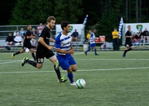 Midfielder Kasy Kiarash drives the ball toward the Washington Crossfire goal.