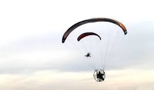 Powered paragliders Nathan Mann of Poulsbo