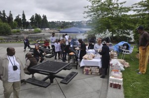 Volunteers cooked up hot links