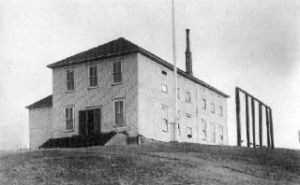 The original combined Poulsbo Grade and High School.  When the Grade School moved into its new building up on Lincoln Road in the early 1920s