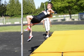 Tri-meet brings junior high tracksters together