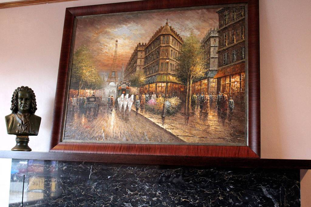 Tudor Roses features historical touches and decor.                                 Michelle Beahm / Kitsap News Group