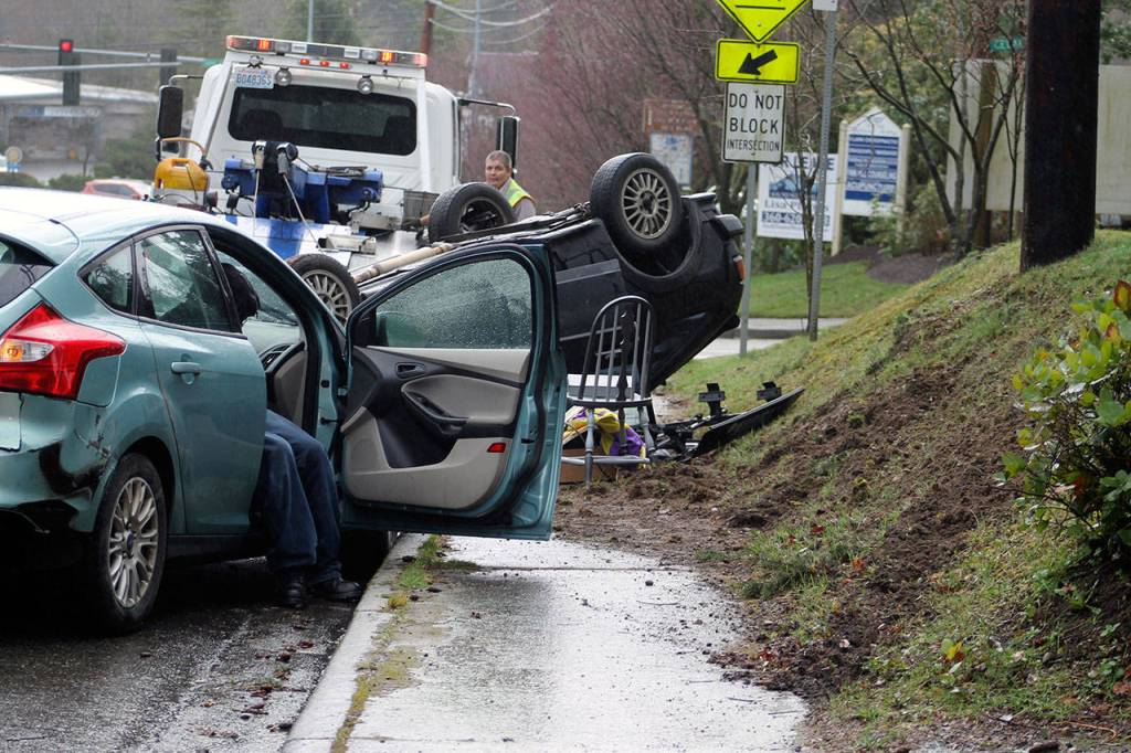 Drivers report no injury in crash on Finn Hill Road