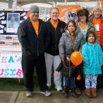 Team Susie from Port Ludlow honored the memory of the late Susue Vicino, her husband, Felix, said. From left, Robert Ramos, Felix Vicino, Jem Ramos, Gordi Fitzpatrick, Paul Olafson. Two children in front row were not identified. (Terryl Asla/Kitsap News Group)