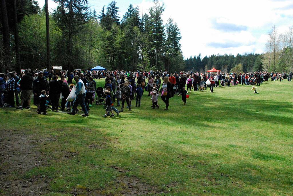 Thousands on the lookout for Easter bunny’s egg-shaped bounty